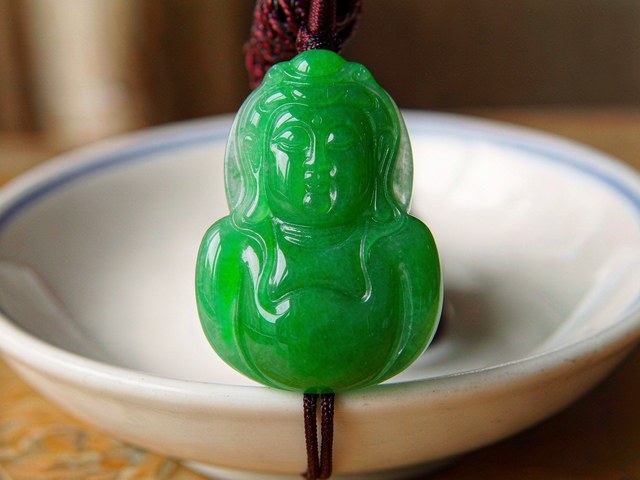 峄山脚下玉器摊前的一幕，让邹城人看懂了老玉器真假