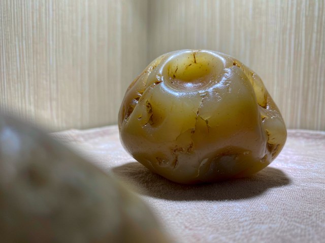 监利周老嘴镇老屋翻出的玉挂件，别只看颜色还要看底子